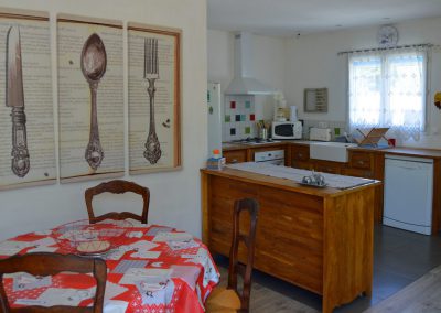 Living room and kitchen - GîteTamaris
